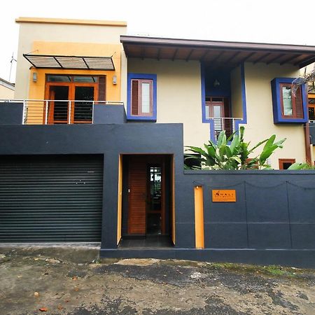 Oyo 437 Amali Residence Nugegoda Ngoại thất bức ảnh
