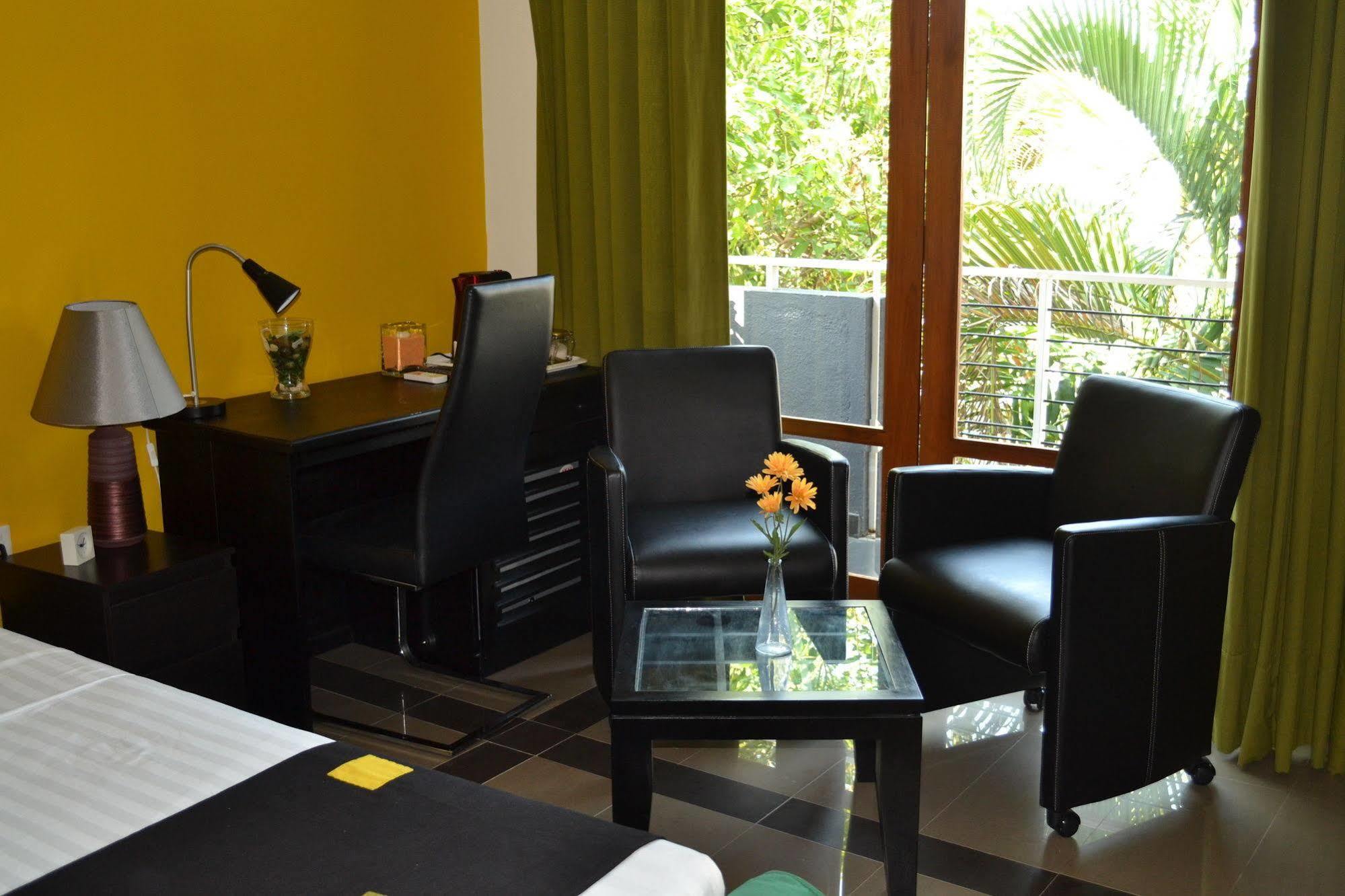 Oyo 437 Amali Residence Nugegoda Ngoại thất bức ảnh
